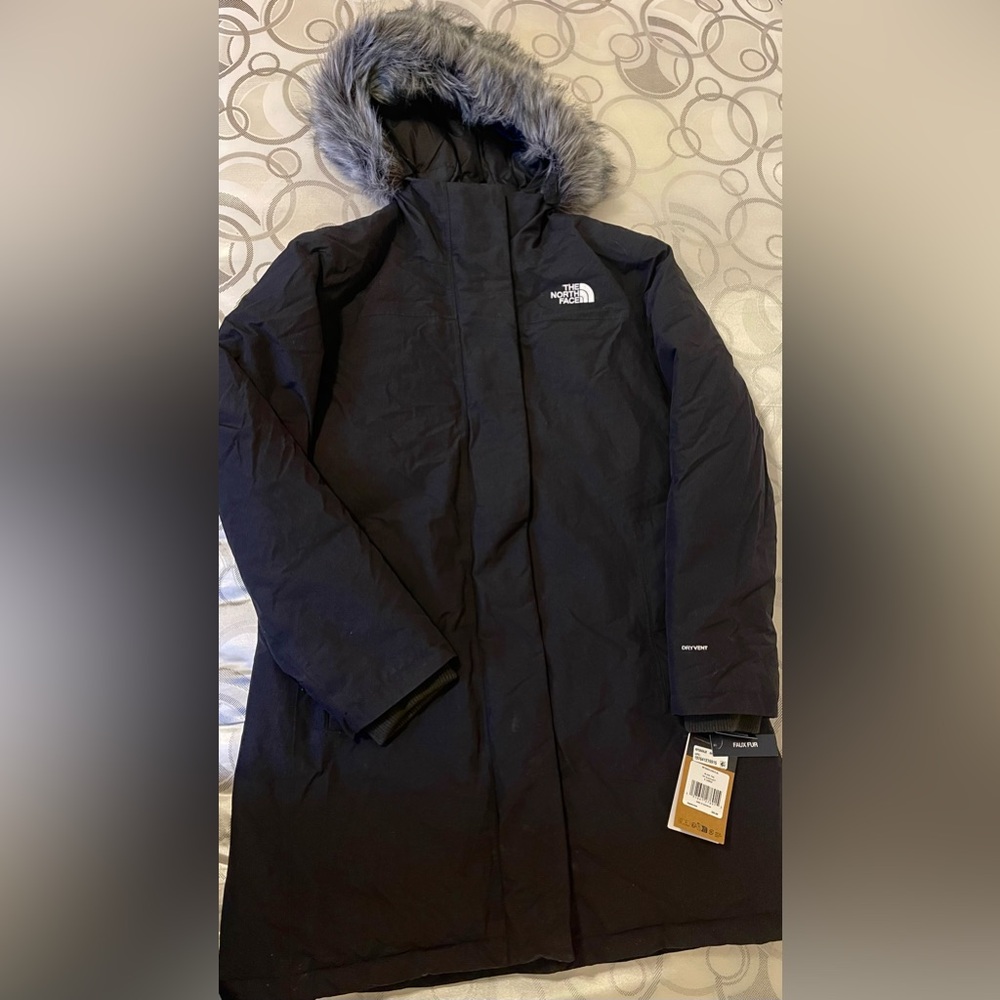 NORTH FACE PARKA Woman’s Black Jacket